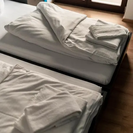 Hostel Henriettas Sleeping *