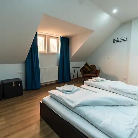 Henriettas Sleeping * Ulm