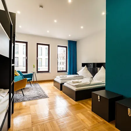 Henriettas Sleeping Hostel