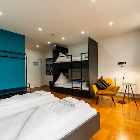 Henriettas Sleeping * Ulm