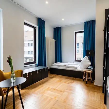 Henriettas Sleeping Hostel