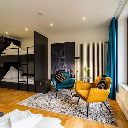 Hostel Henriettas Sleeping *