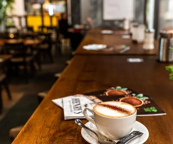 Henriettas Sleeping Hostel Ουλμ