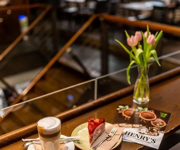 旅馆 Henriettas Sleeping *